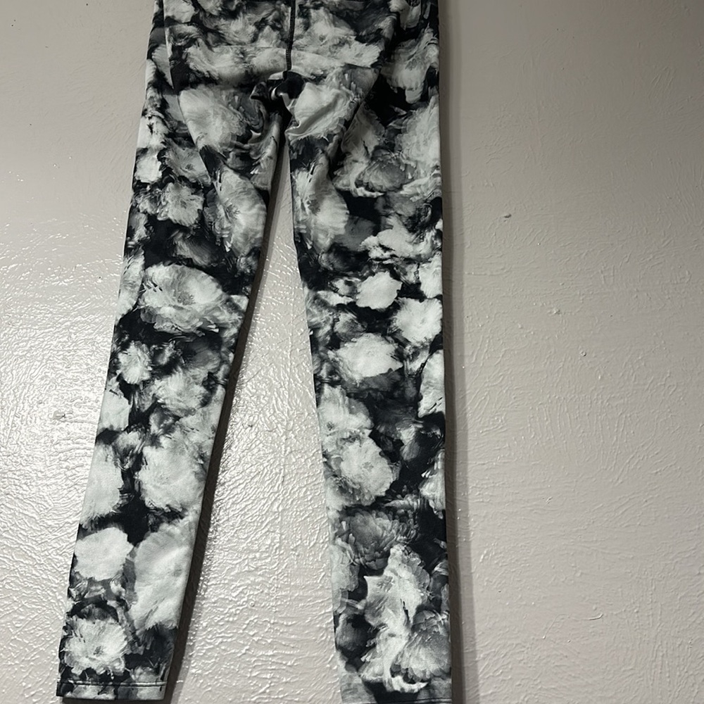 Athleta - Picture 3 of 5